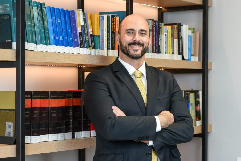 Prof. Fabiano Lopes