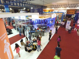 foto_2_centenas_de_pessoas_visitaram_a_expo_industria-158581